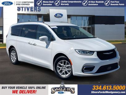 Used 2021 Chrysler Pacifica Touring-L w/ Uconnect Theater Family Group