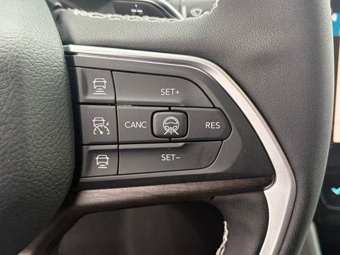 New 2026 Jeep Grand Cherokee Altitude AWD/4WD image 20