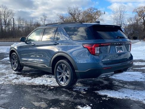 New 2026 Ford Explorer Active w/ Active Comfort Package image 5