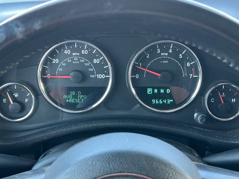 Used 2017 Jeep Wrangler Unlimited Sahara image 26