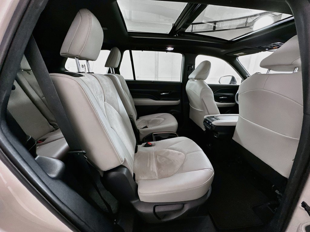 Certified 2024 Toyota Grand Highlander AWD Hybrid image 26