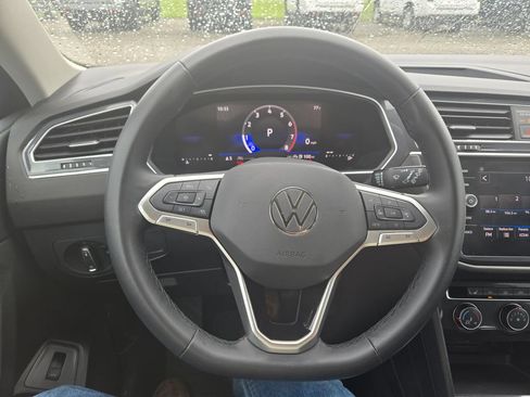 Used 2024 Volkswagen Tiguan Wolfsburg Edition FWD image 10
