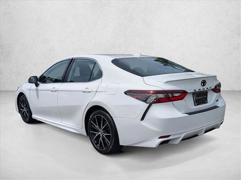 Used 2022 Toyota Camry SE w/ Carpet Mat Package (TMS) FWD image 8