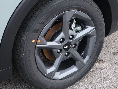 New 2025 Kia K4 LXS image 44