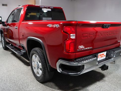 Used 2022 Chevrolet Silverado 2500 LTZ w/ LTZ Plus Package AWD/4WD image 9