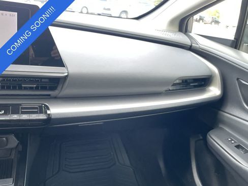 Used 2024 Toyota Prius LE FWD image 16