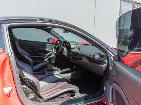 Used 2020 Ferrari F8 Tributo image 55