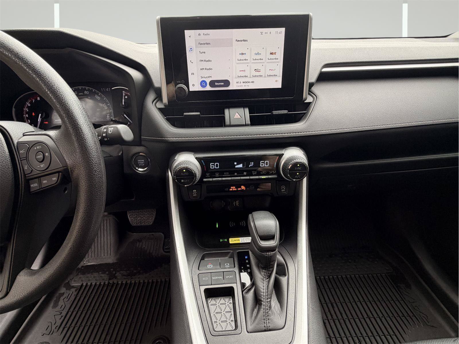 Used 2025 Toyota RAV4 XLE w/ Convenience Package FWD image 93