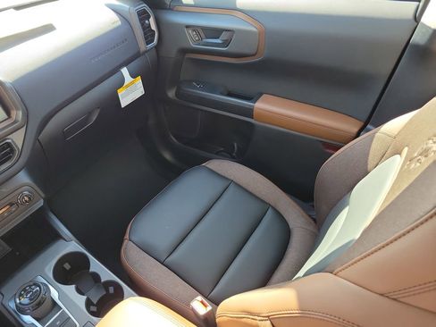 New 2025 Ford Bronco Sport Outer Banks w/ Outer Banks Tech Package+ AWD/4WD image 17