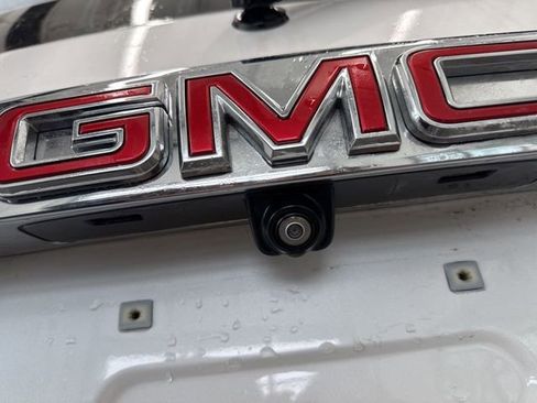 Used 2021 GMC Acadia Denali image 7