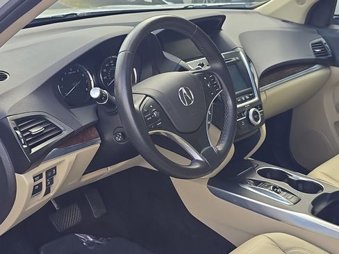 Used 2020 Acura MDX SH-AWD image 9