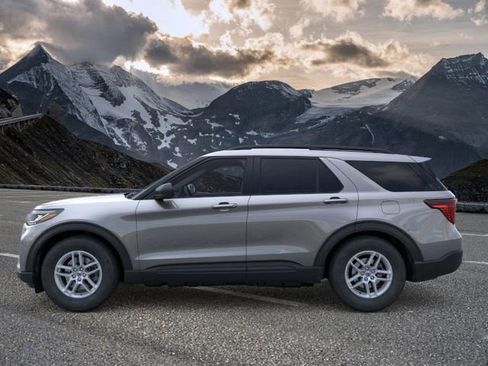 New 2026 Ford Explorer Active image 3