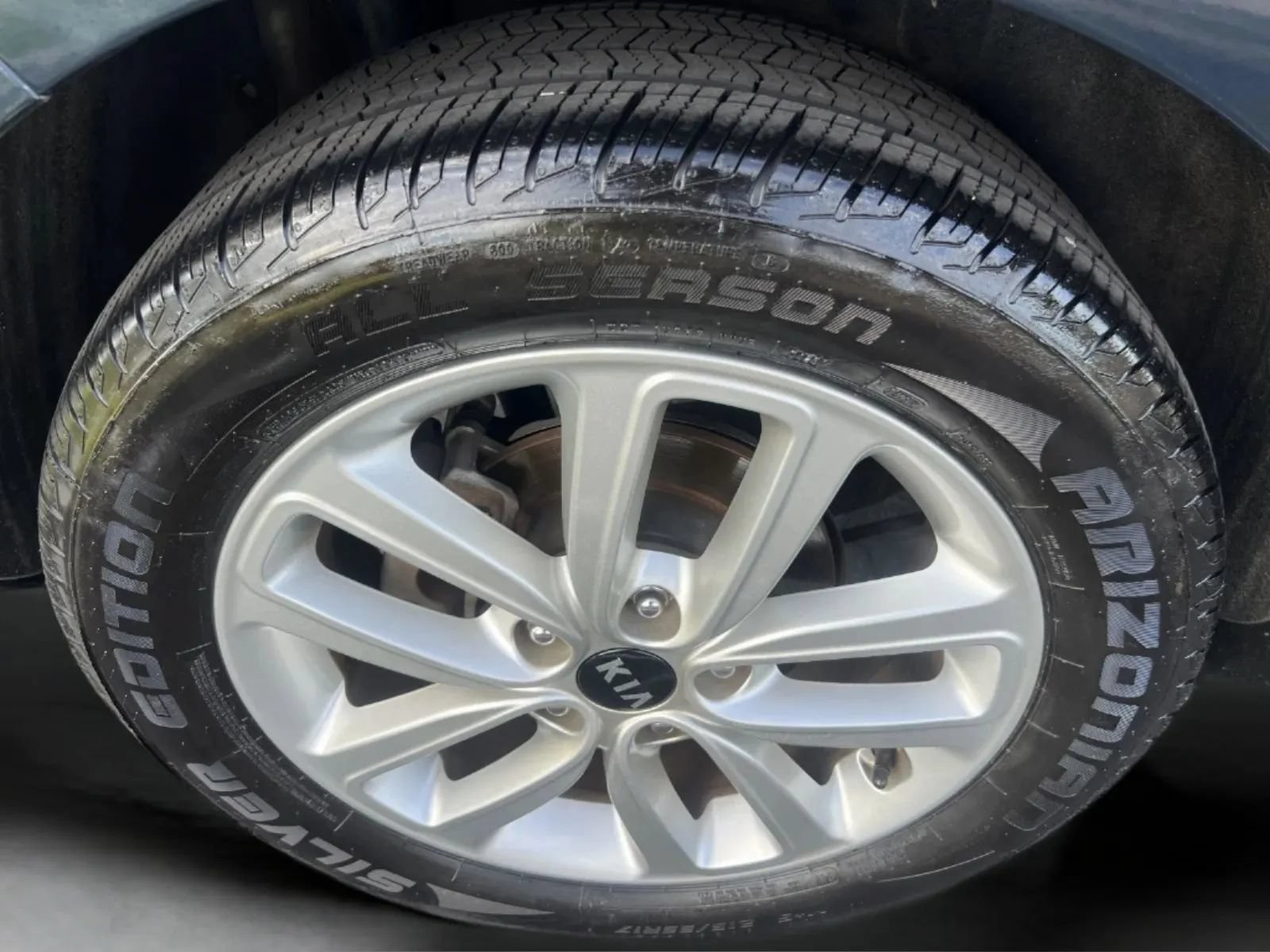 Used 2017 Kia Soul + FWD image 14