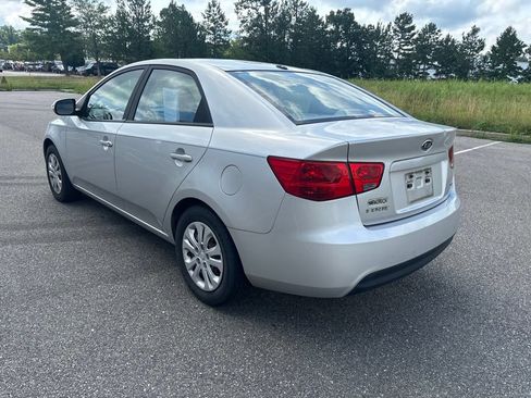 Used 2010 Kia Forte EX w/ Fuel Economy Pkg FWD image 5