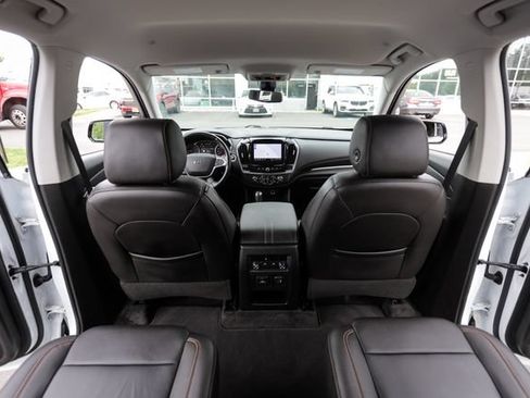 Used 2020 Chevrolet Traverse RS FWD image 48