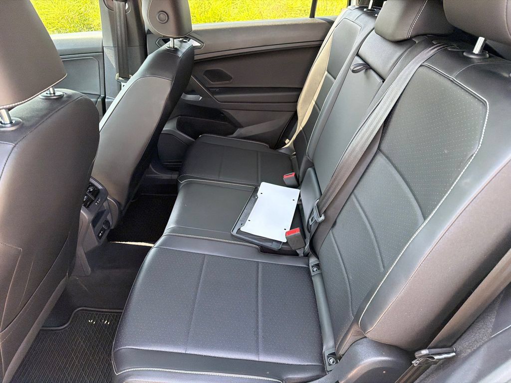 Used 2021 Volkswagen Tiguan SE R-Line FWD image 20
