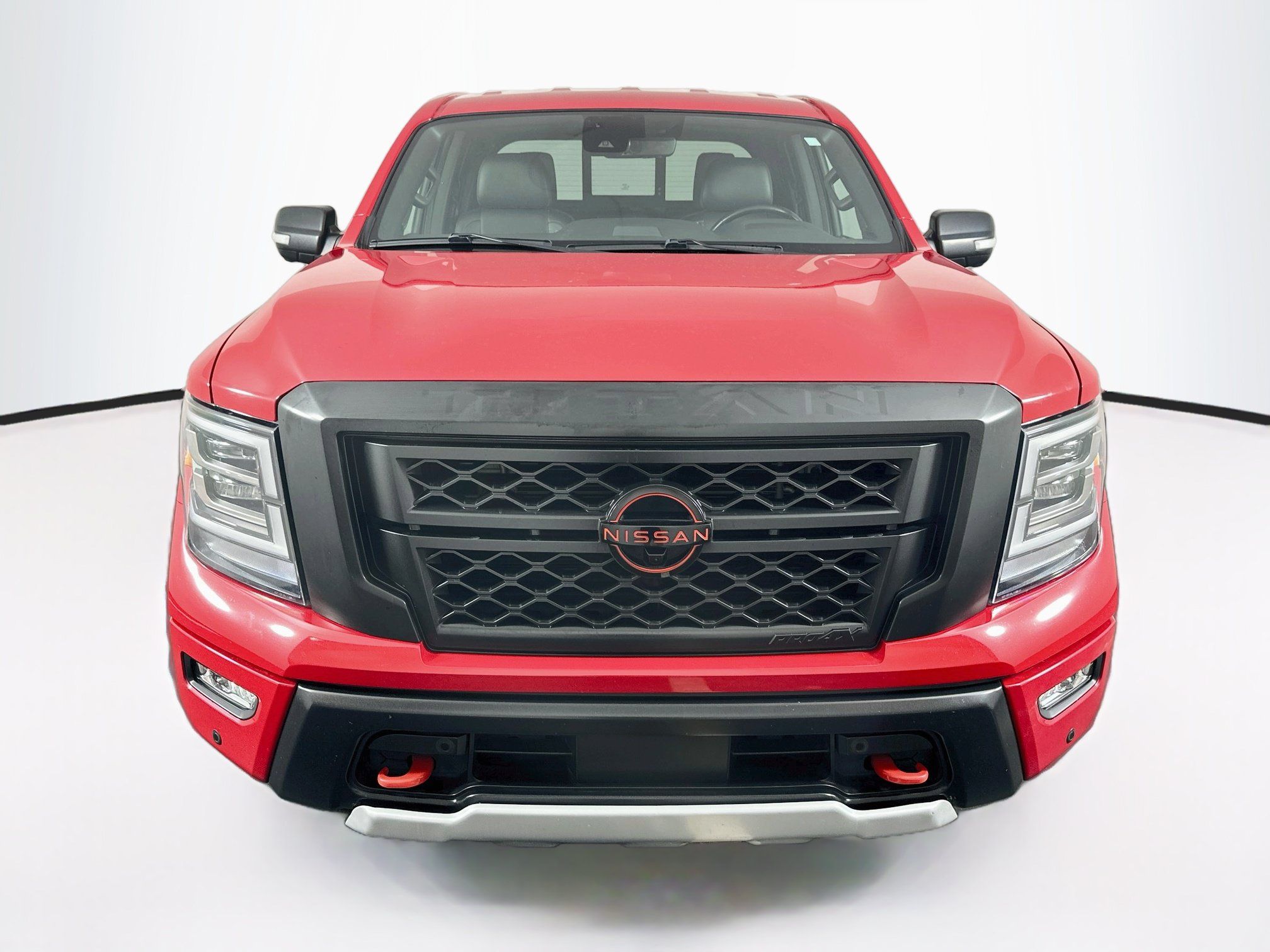 Used 2023 Nissan Titan PRO-4X w/ Pro-4x Convenience Package AWD/4WD image 2