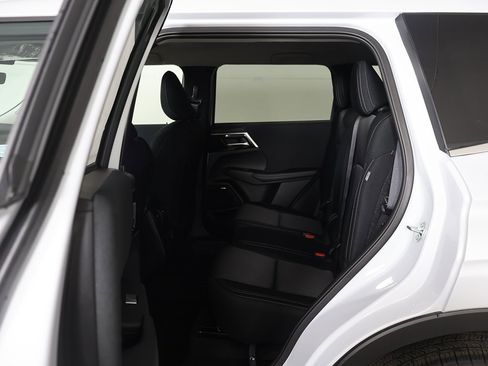 New 2026 Mitsubishi Outlander ES image 30