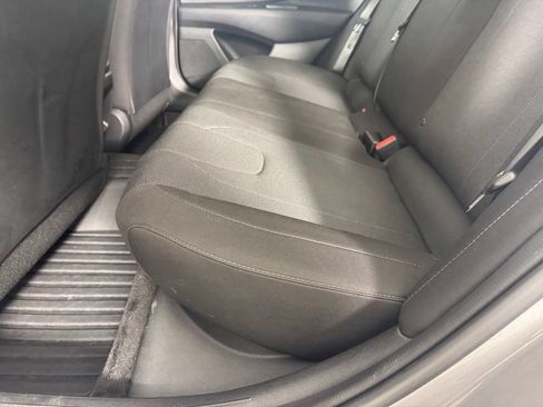 Used 2025 Hyundai Elantra SE FWD image 26