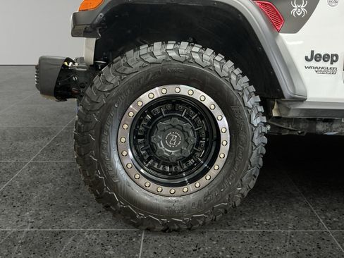 Used 2021 Jeep Wrangler Unlimited Sport image 14