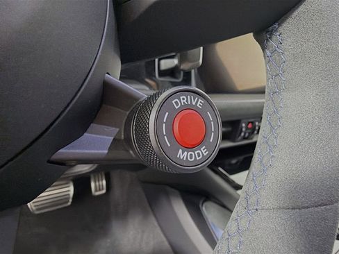 Certified 2025 Porsche Cayenne Turbo GT image 17