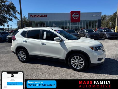 Used 2020 Nissan Rogue SV image 1