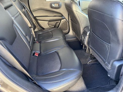 Used 2018 Jeep Compass Latitude image 18