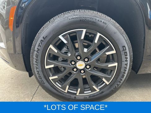Used 2024 Chevrolet Traverse RS FWD image 8