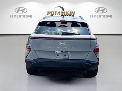 Certified 2024 Hyundai Kona SEL FWD image 6