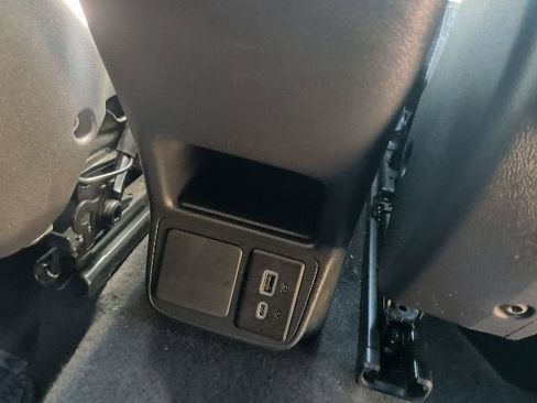Certified 2023 Buick Encore GX Preferred w/ Cold Weather Comfort Package AWD/4WD image 17