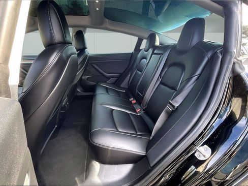 Used 2021 Tesla Model 3 Performance image 26