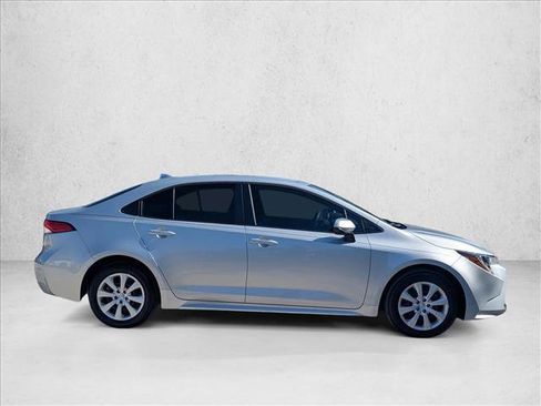 Used 2024 Toyota Corolla LE FWD image 4