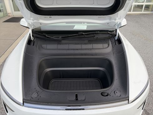 Used 2026 Tesla Model Y image 41