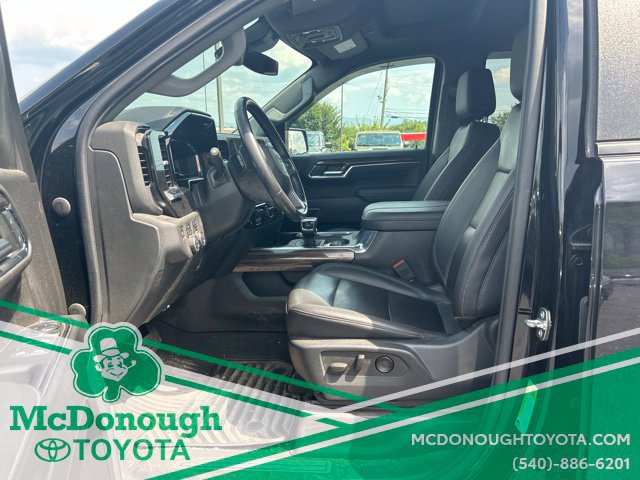 Used 2023 Chevrolet Silverado 1500 RST w/ Convenience Package II AWD/4WD image 2