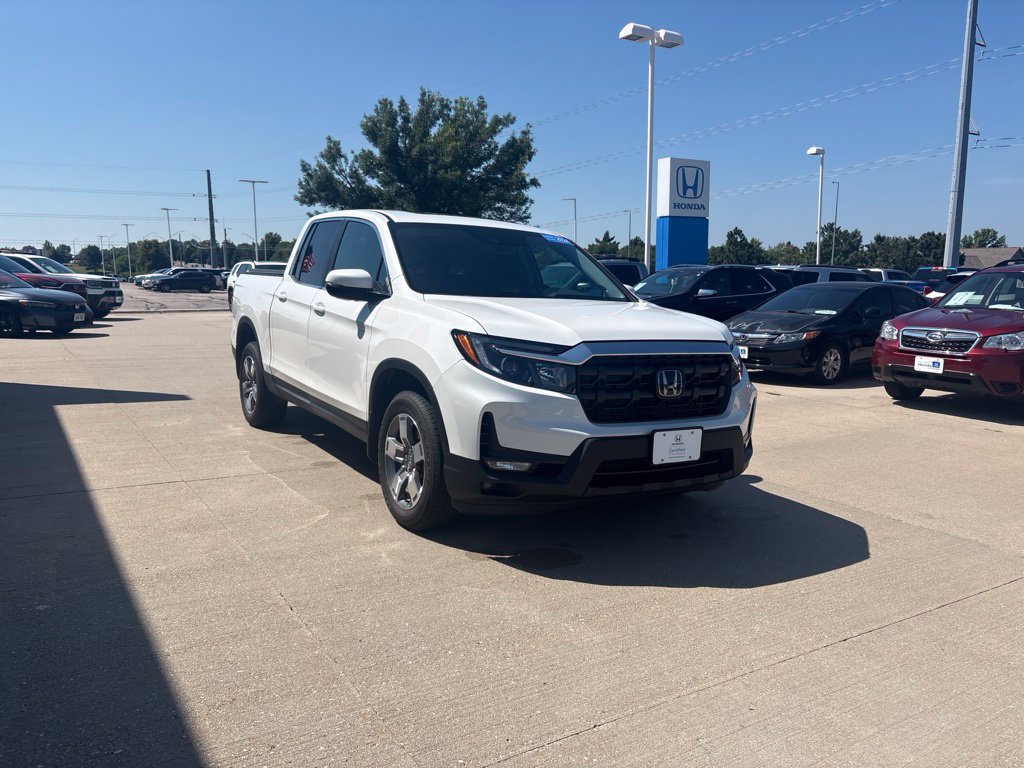 Certified 2024 Honda Ridgeline RTL image 3