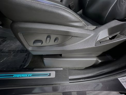 Used 2018 Chevrolet Tahoe Premier AWD/4WD image 16
