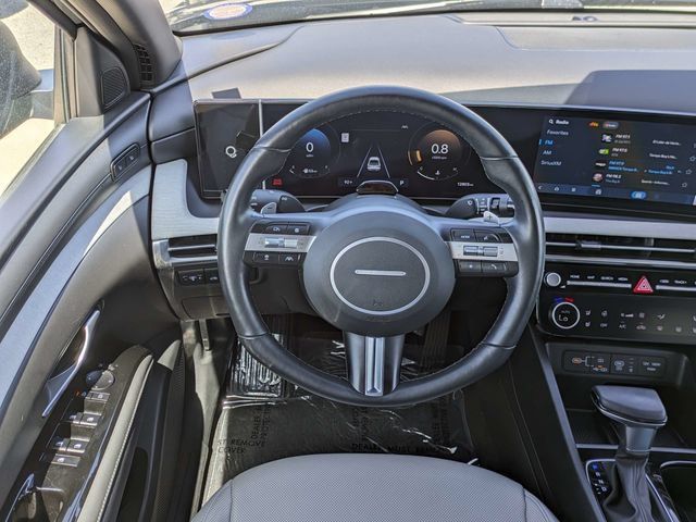 Used 2025 Hyundai Santa Cruz Limited AWD/4WD image 16