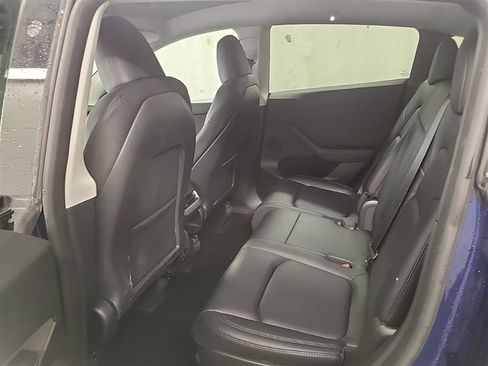 Used 2023 Tesla Model Y Long Range AWD/4WD image 6