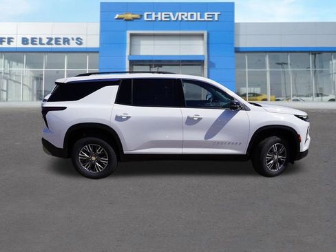 New 2026 Chevrolet Traverse LT w/ Driver Confidence Package image 2