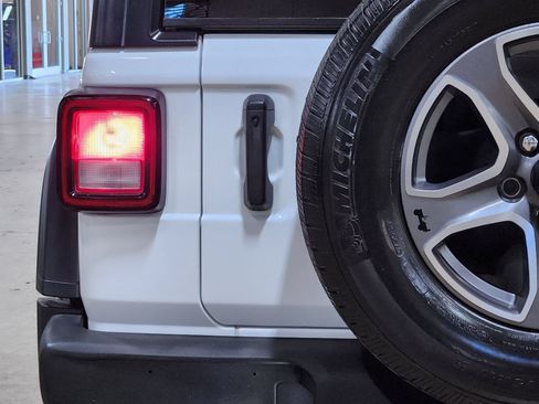 Used 2022 Jeep Wrangler Unlimited Sport AWD/4WD image 20