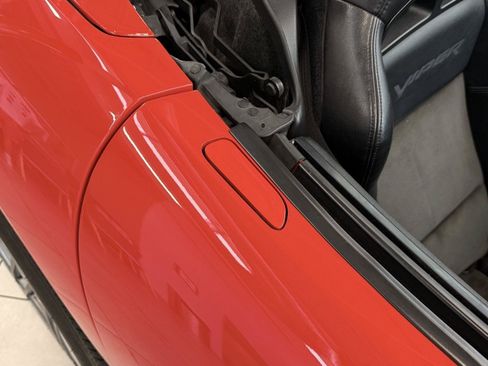 Used 2003 Dodge Viper SRT-10 RWD image 22