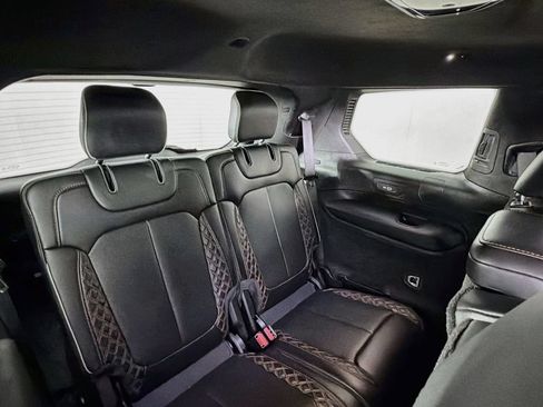 Used 2023 Jeep Grand Cherokee L Summit AWD/4WD image 29