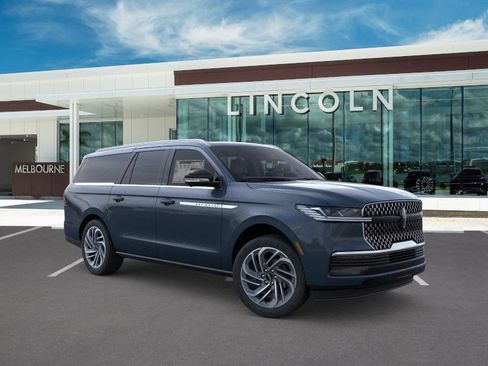 New 2026 Lincoln Navigator L Reserve AWD/4WD image 7