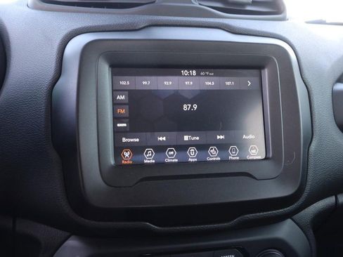 Used 2019 Jeep Renegade Trailhawk w/ Cold Weather Group II image 15