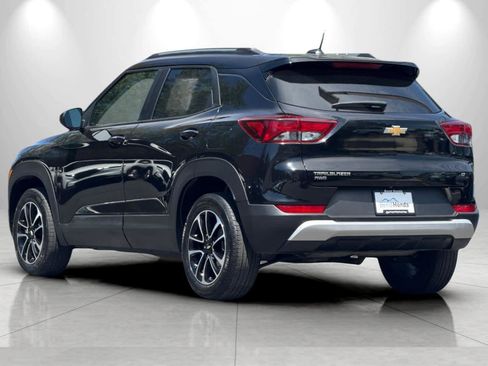 Used 2025 Chevrolet TrailBlazer LT AWD/4WD image 6