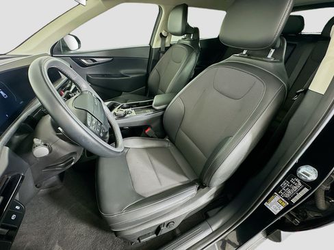 Used 2025 Kia EV6 Light RWD image 13