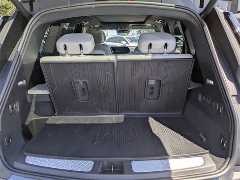 New 2026 Cadillac Vistiq Luxury image 12