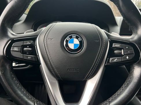 Used 2019 BMW 530i w/ Convenience Package image 20
