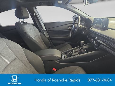 Used 2024 Honda Accord Sport image 17