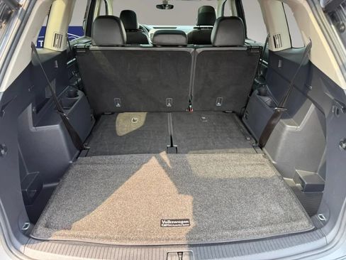Used 2018 Volkswagen Atlas SEL w/ R-Line Package FWD image 38